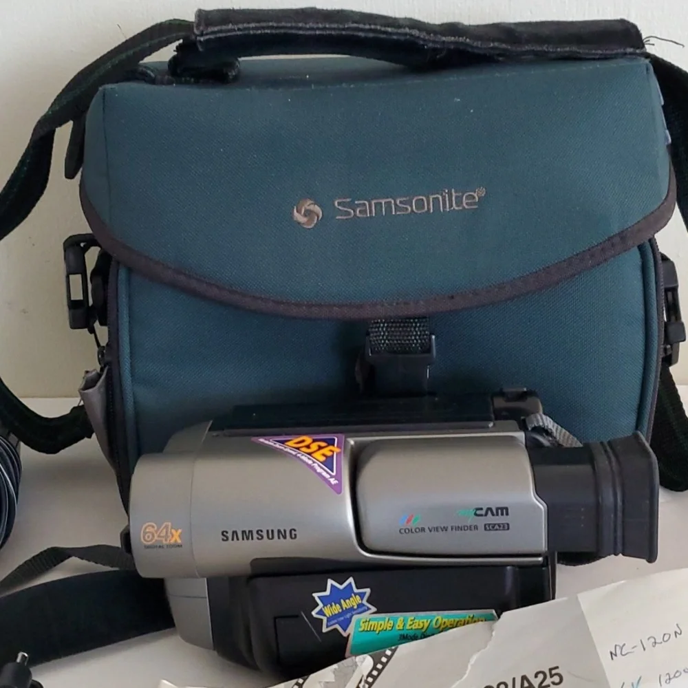 Samsung 8mmVideo Camcorder SCA20 and Case